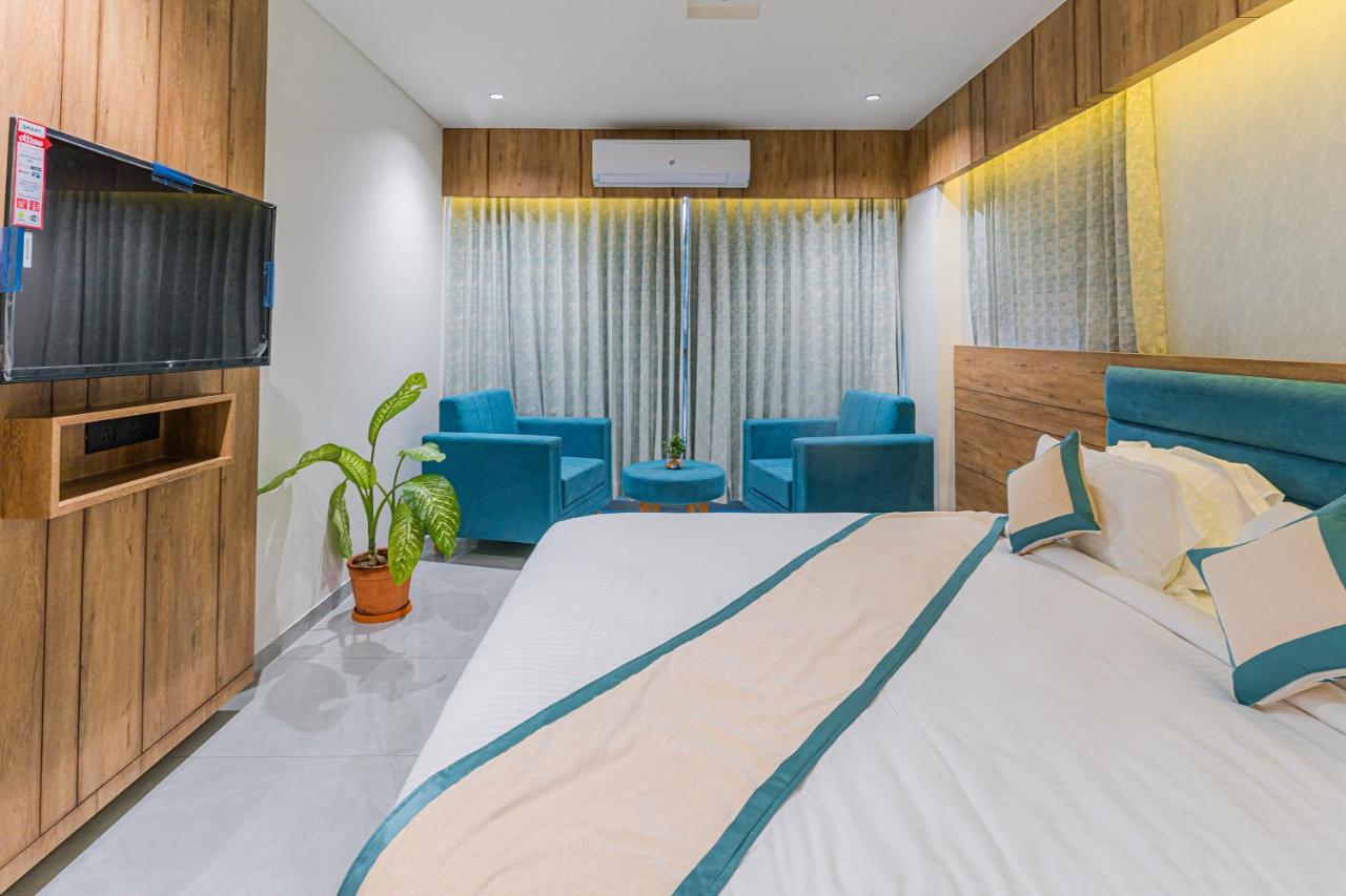 Hotel The Grand Heaven Gandhinagar Eksteriør bilde